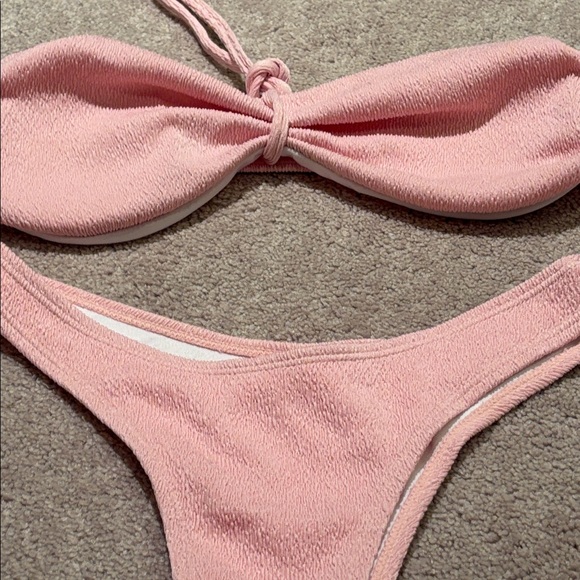 Pink bikini - Picture 2 of 2